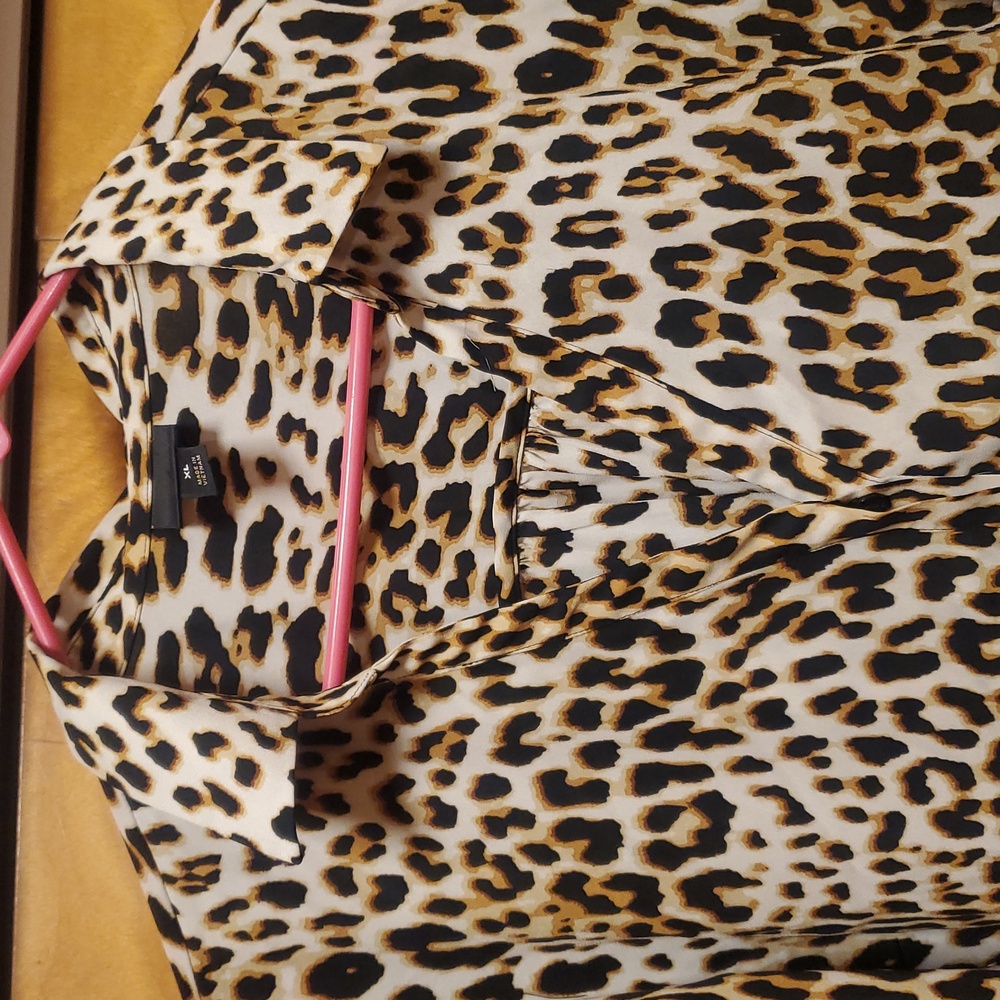 Worthington Size XL Leopard Print Long Sleeve Button Down Top Blouse - Picture 2 of 7